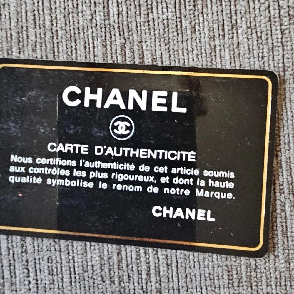 CHANEL Caviar Leather 100% Authentic CC Large Gusset Zip Around Long Wallet
